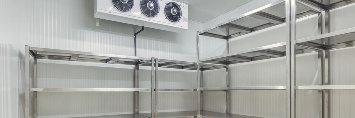 Большая холодильная камера Большая холодильная камера